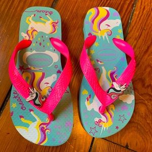 EUC girls Havaianas sz 11/12